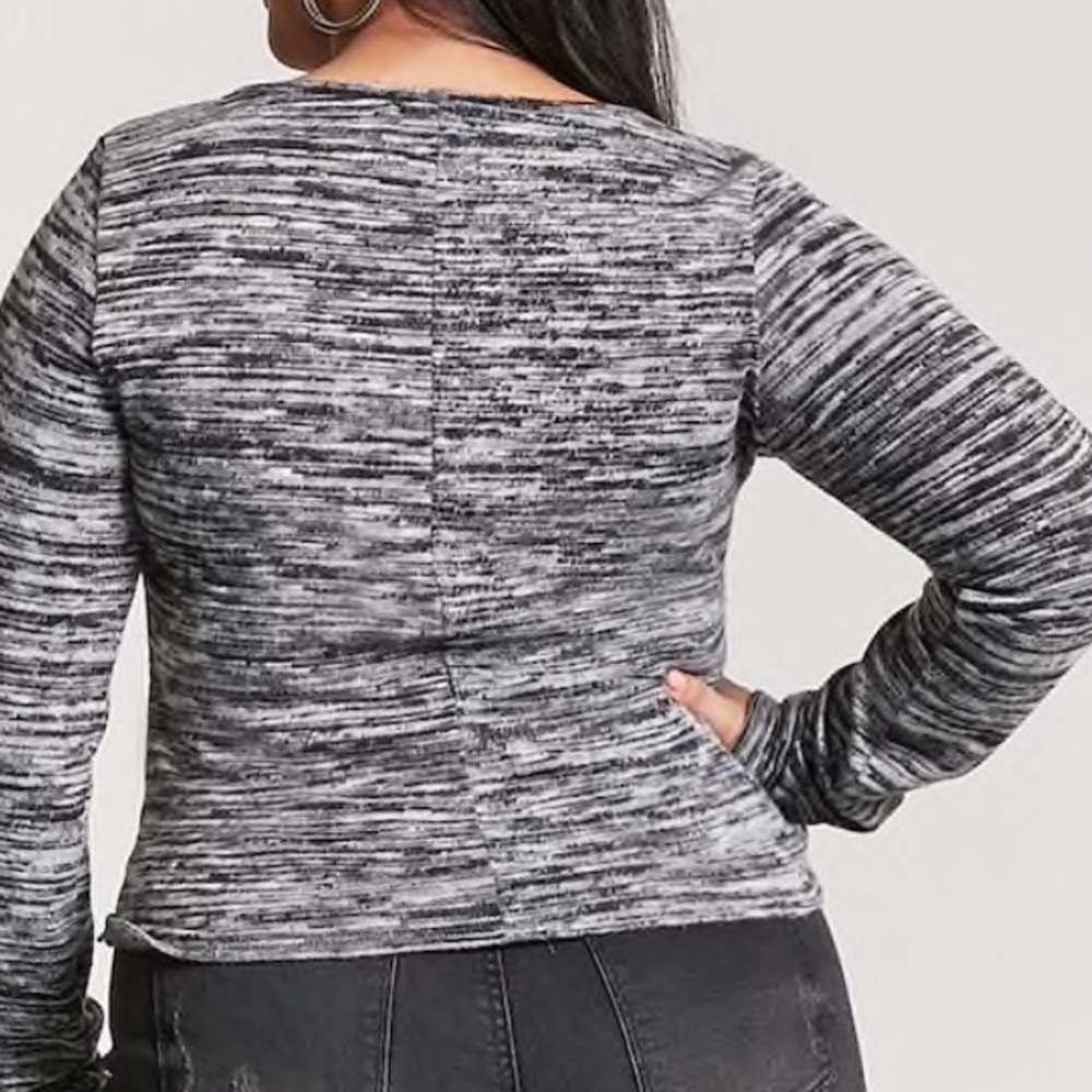 Heathered Ruched Top - Picture 4 of 4